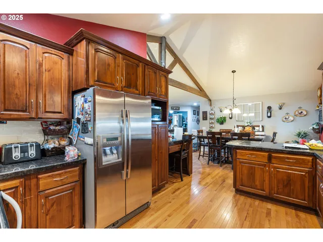 $575,000 | 1907 Southwest Duke Road, Sutherlin, OR 97479