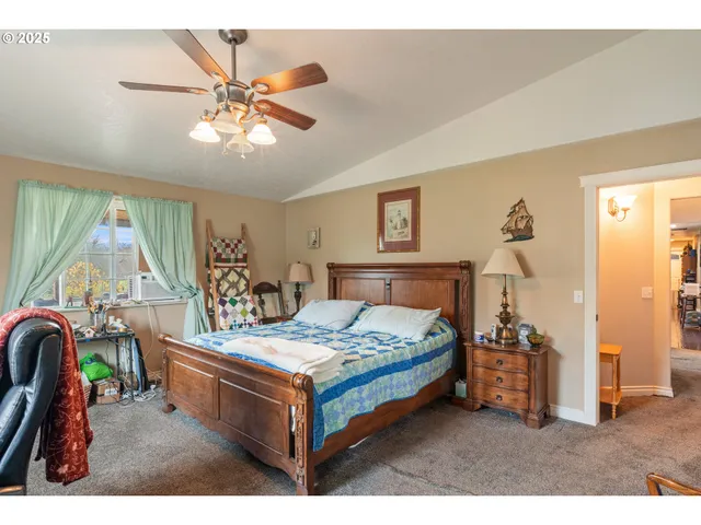 $575,000 | 1907 Southwest Duke Road, Sutherlin, OR 97479