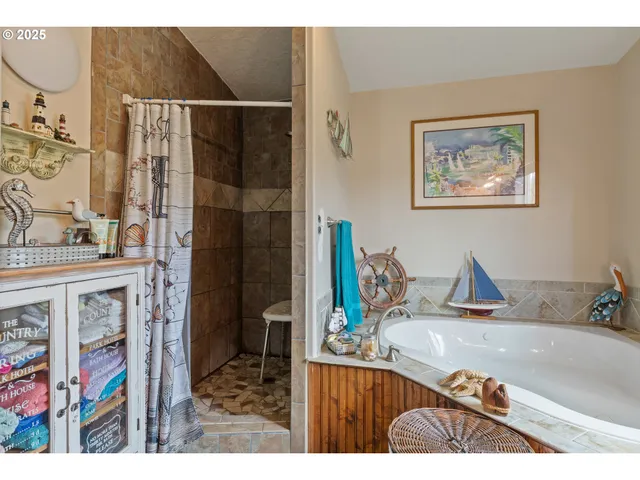 $575,000 | 1907 Southwest Duke Road, Sutherlin, OR 97479