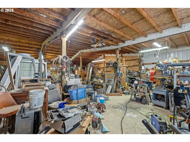 $575,000 | 1907 Southwest Duke Road, Sutherlin, OR 97479