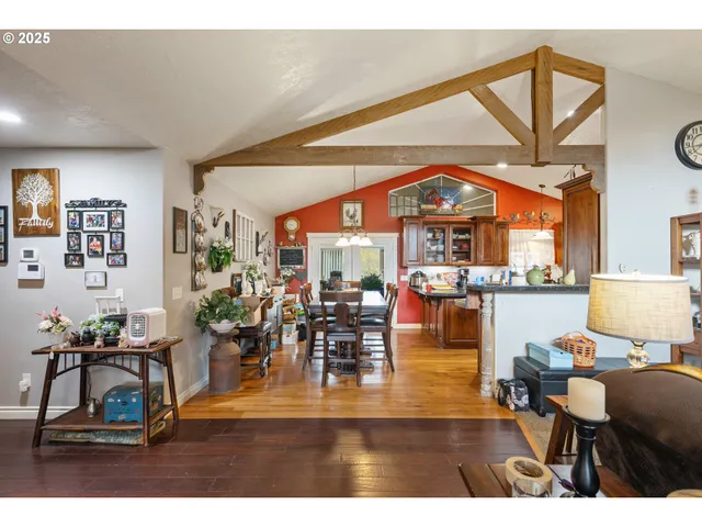 $575,000 | 1907 Southwest Duke Road, Sutherlin, OR 97479