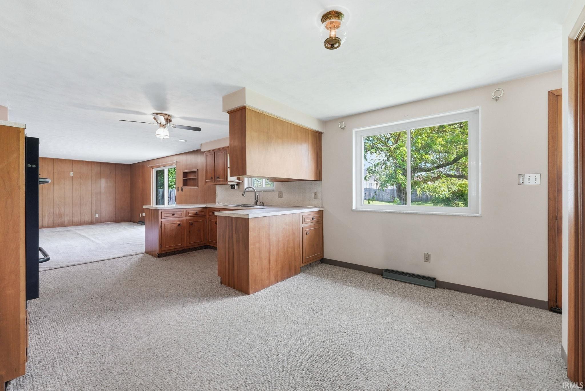 2710 Reed Road Fort Wayne, IN 46815 - Photo 12 of 34