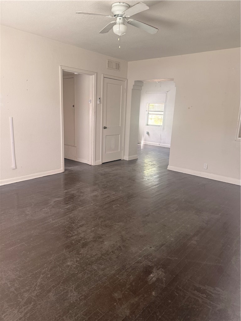 2107 16th Street, Unit 1 Corpus Christi, TX 78404 - Photo 2 of 7