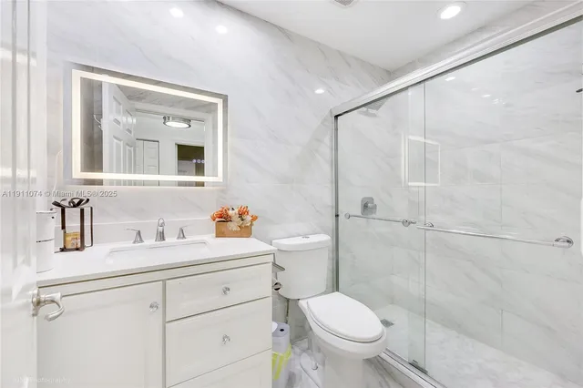 $699,000 | 471 Southwest 203rd Avenue, Pembroke Pines, FL 33029