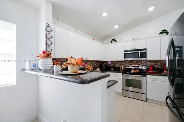 $699,000 | 471 Southwest 203rd Avenue, Pembroke Pines, FL 33029