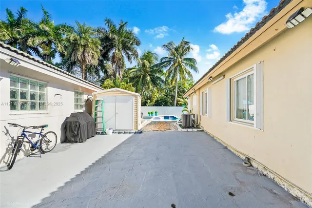 $699,000 | 471 Southwest 203rd Avenue, Pembroke Pines, FL 33029