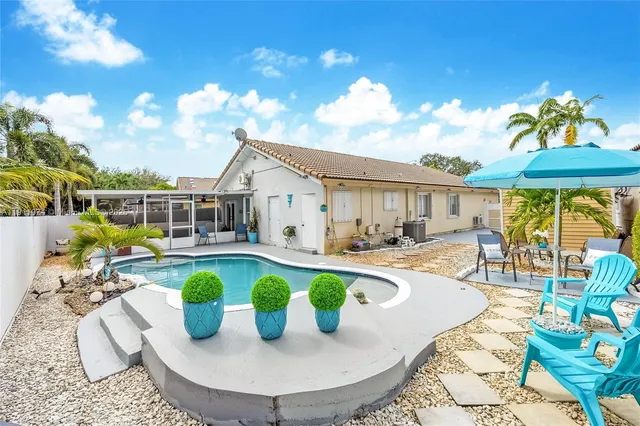 $699,000 | 471 Southwest 203rd Avenue, Pembroke Pines, FL 33029