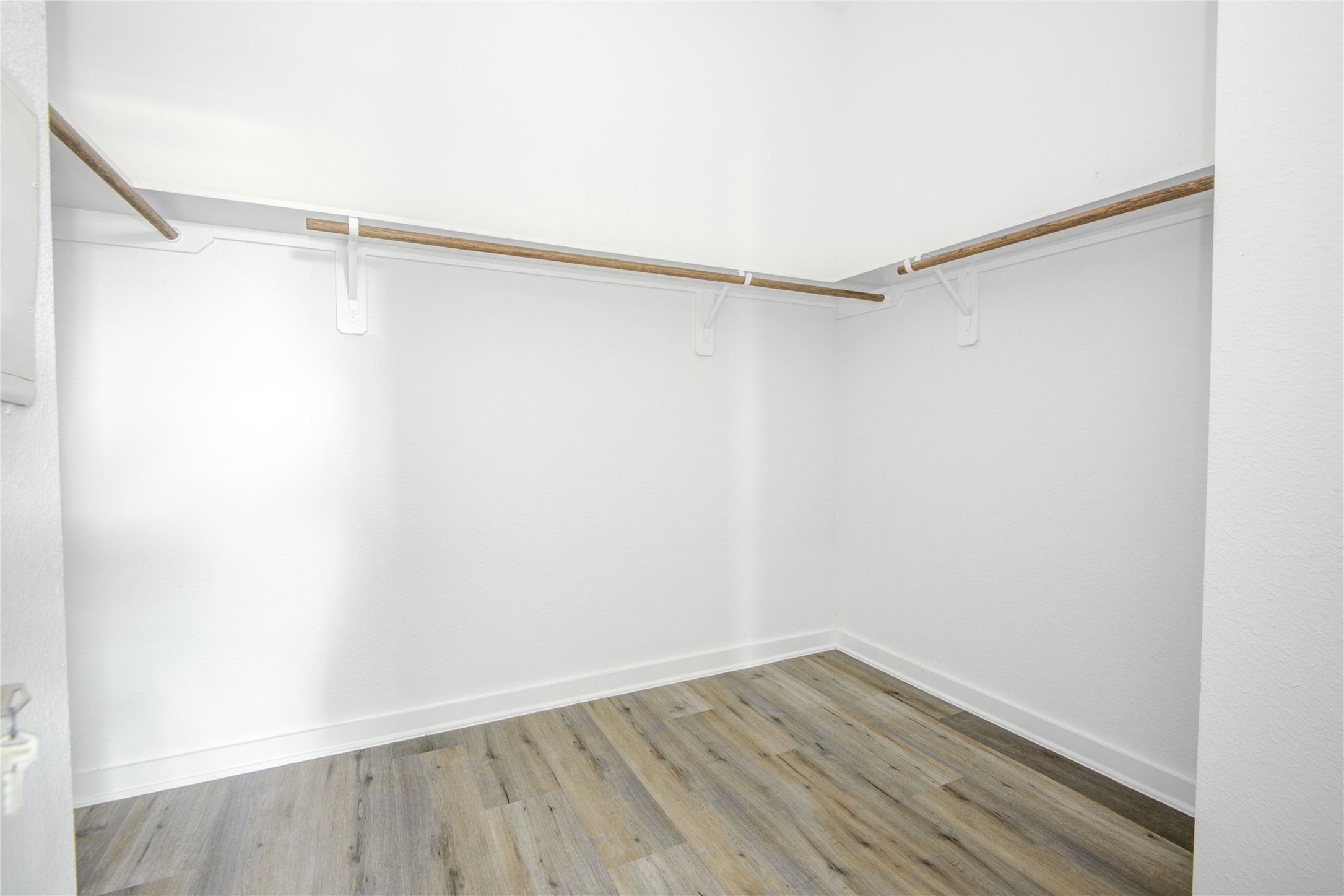 802 Berry Sage Lane Houston, TX 77022 - Photo 14 of 23 Primary Bedroom closet