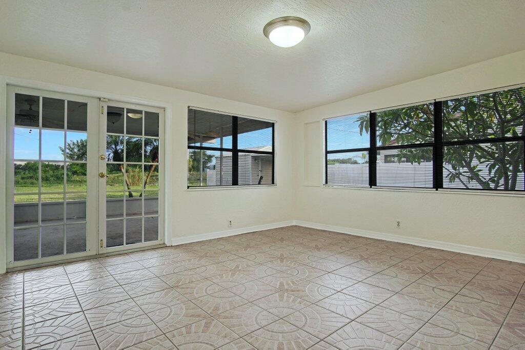 406 Elizabeth Road Lake Worth, FL 33461 - Photo 25 of 44 Florida Room