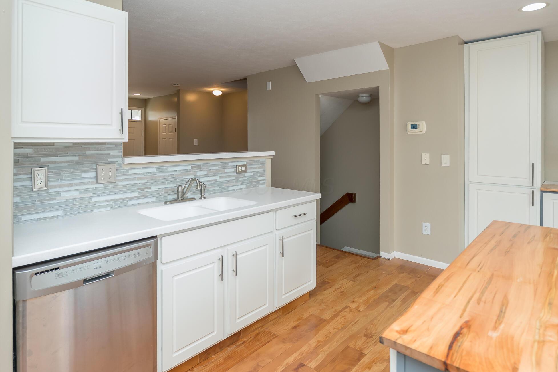235 Millpond Road Sunbury, OH 43074 - Photo 7 of 24 Kitchen