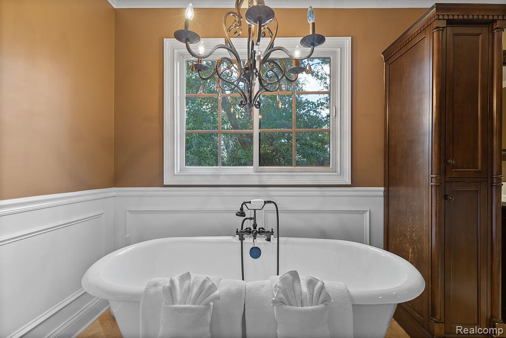 2599 Munster Road Rochester Hills, MI 48309 - Photo 25 of 58