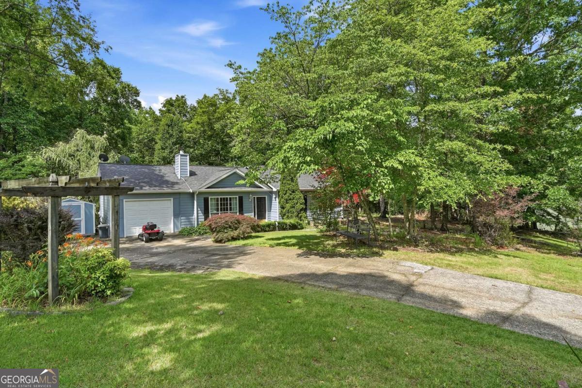 75 Spring Ridge Drive Dawsonville, GA 30534 - Photo 2 of 23