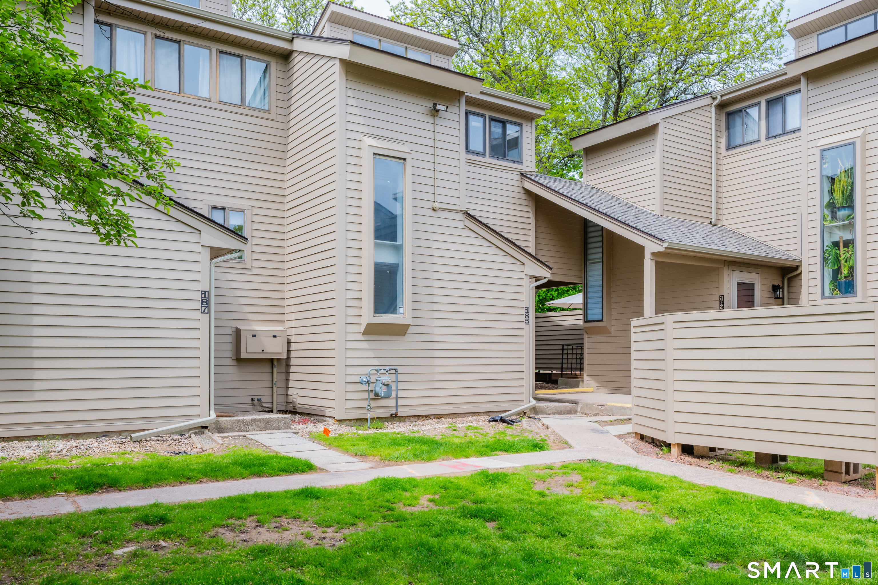 185 Spring Street, Unit 185 Wethersfield, CT 06109 - Photo 32 of 36