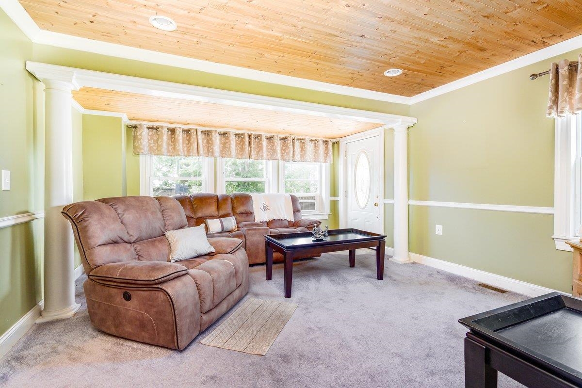 23 Ellen Court Manchester, NH 03103 - Photo 15 of 21