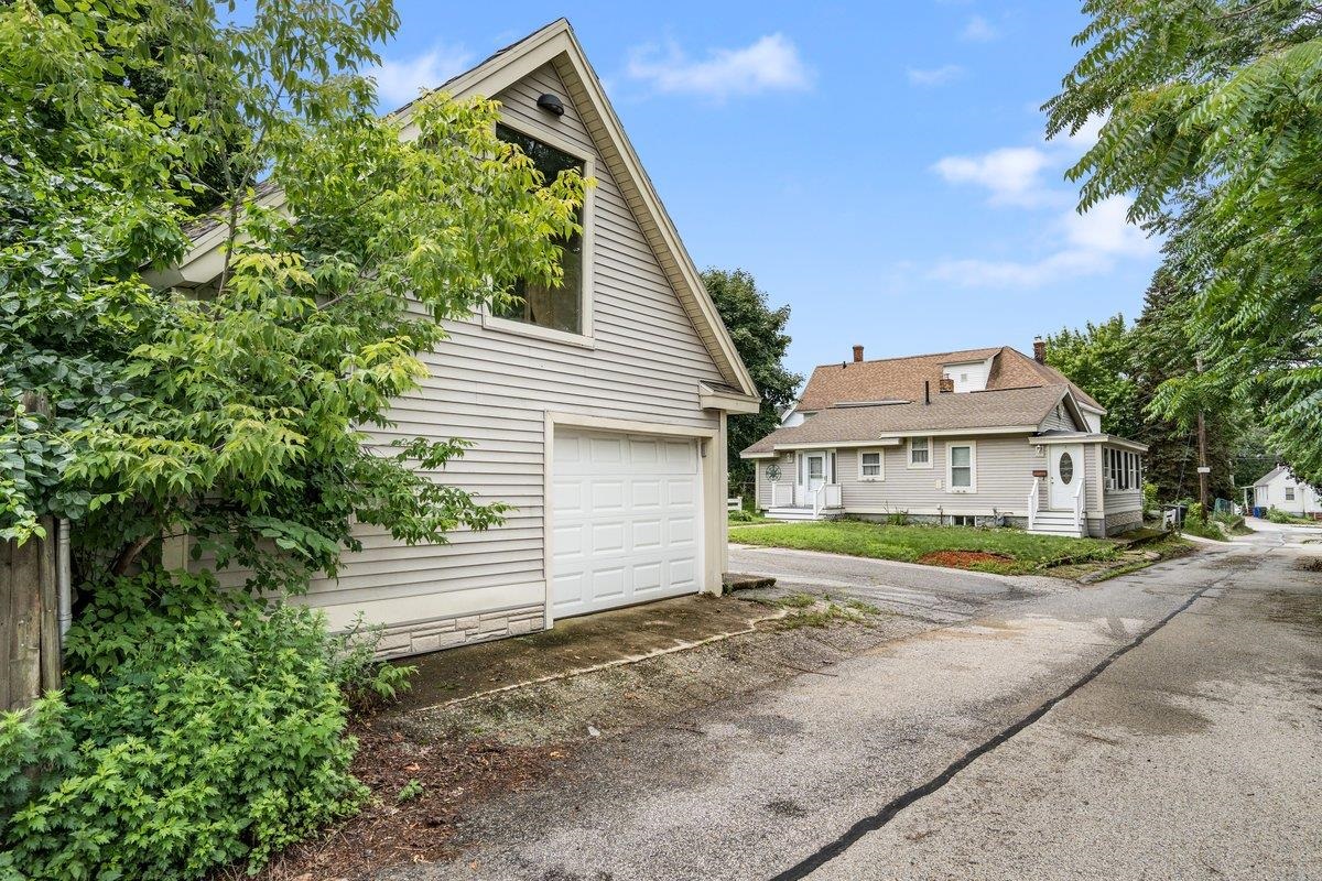 23 Ellen Court Manchester, NH 03103 - Photo 6 of 21