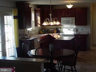 46 Williams Way Spring City, PA 19475 - Photo 3 of 6 Gallery Image 3