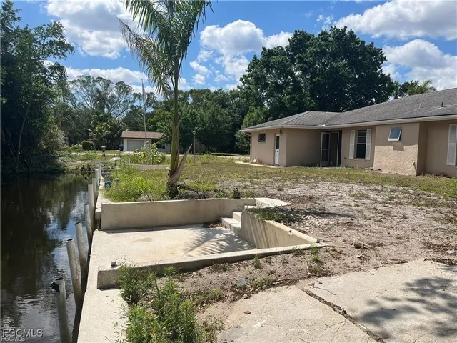 front view of house with a yard
