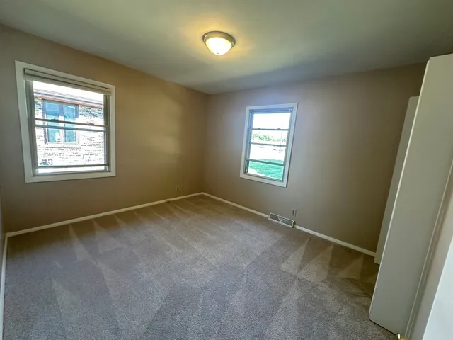 $169,900 | 907 B North Carlisle Drive, Rochelle, IL 61068