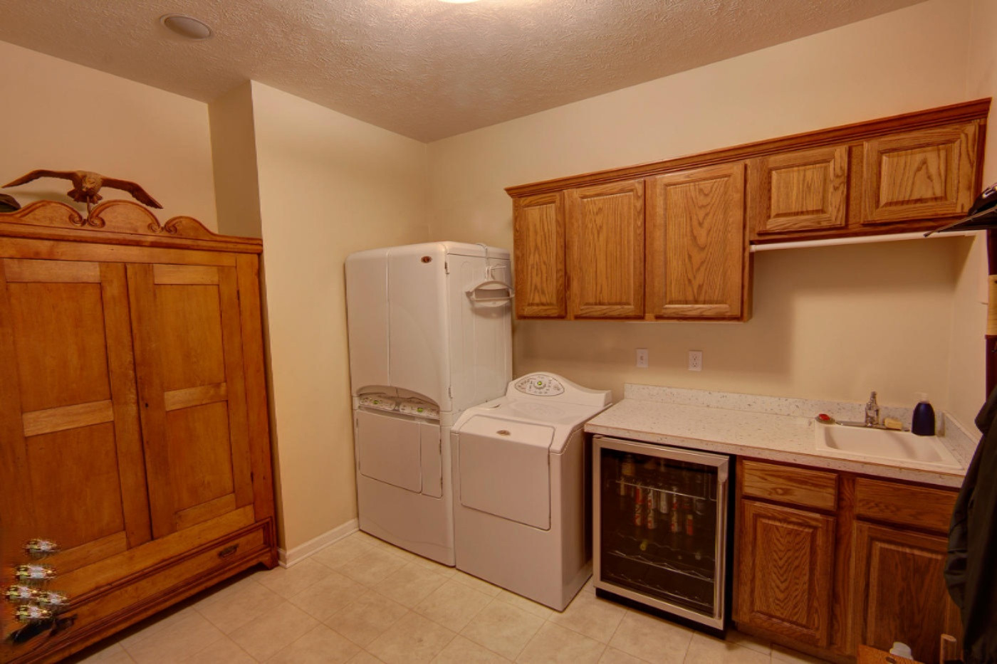 6014 River Ridge Drive Hamilton, MI 49419 - Photo 29 of 57 Laundry