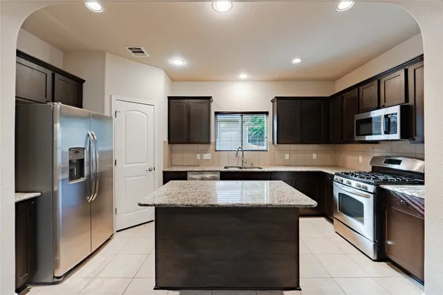 $1,900 | 3451 Mayfield Ranch Boulevard, Unit 407, Round Rock, TX 78681