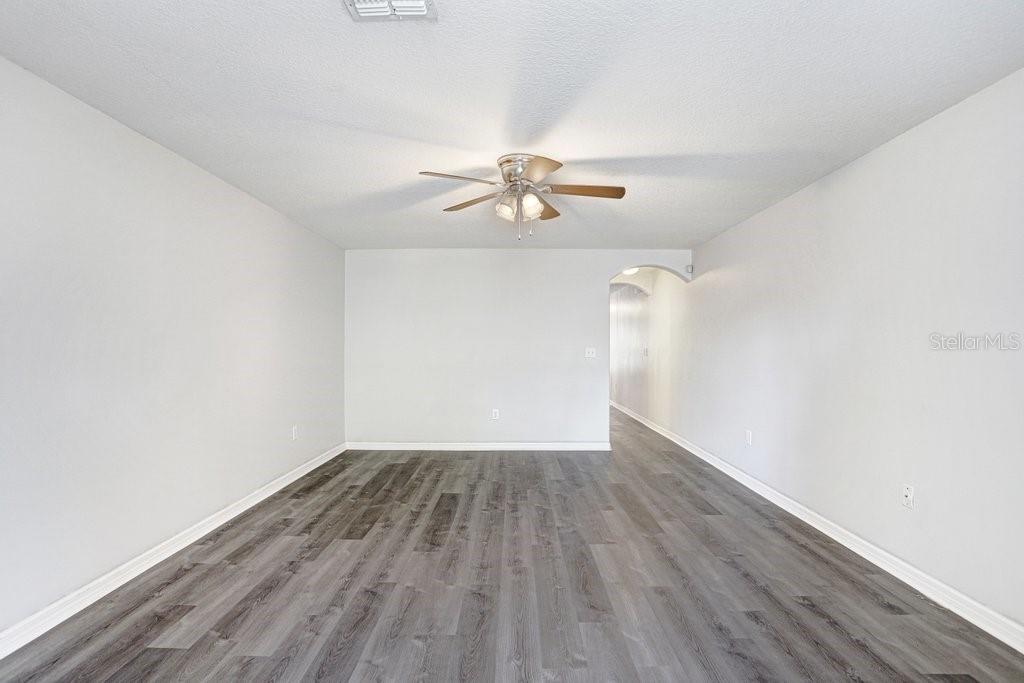 37669 Aaralyn Road Zephyrhills, FL 33542 - Photo 24 of 38