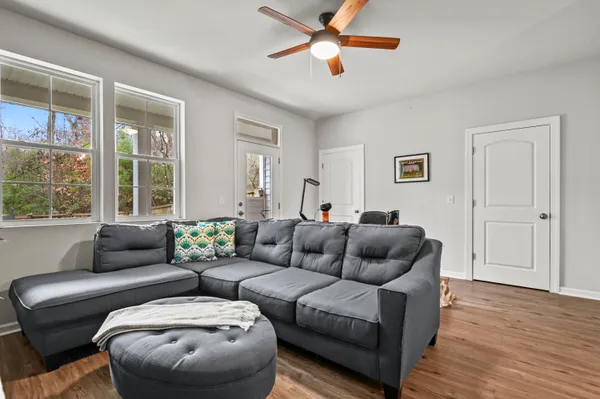 $2,900 | 306 Spindlewood Way, Charleston, SC 29414