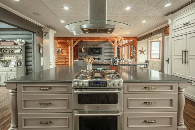 $1,499,900 | N8161 Zentner Road, New Glarus, WI 53574