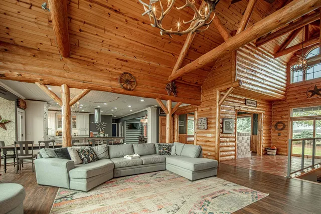 $1,499,900 | N8161 Zentner Road, New Glarus, WI 53574
