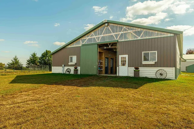 $1,499,900 | N8161 Zentner Road, New Glarus, WI 53574