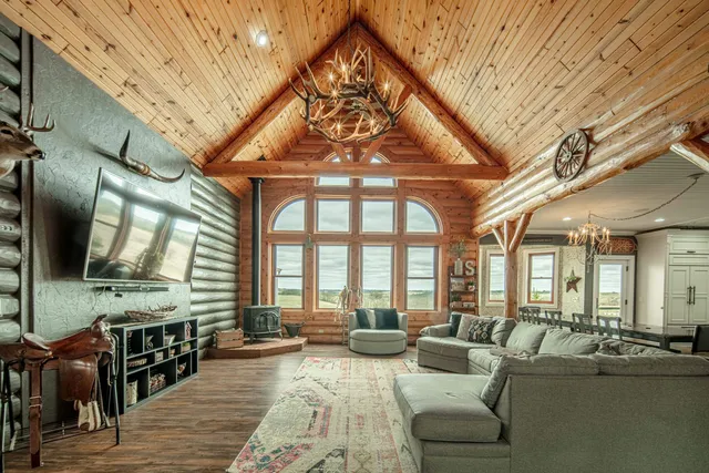 $1,499,900 | N8161 Zentner Road, New Glarus, WI 53574