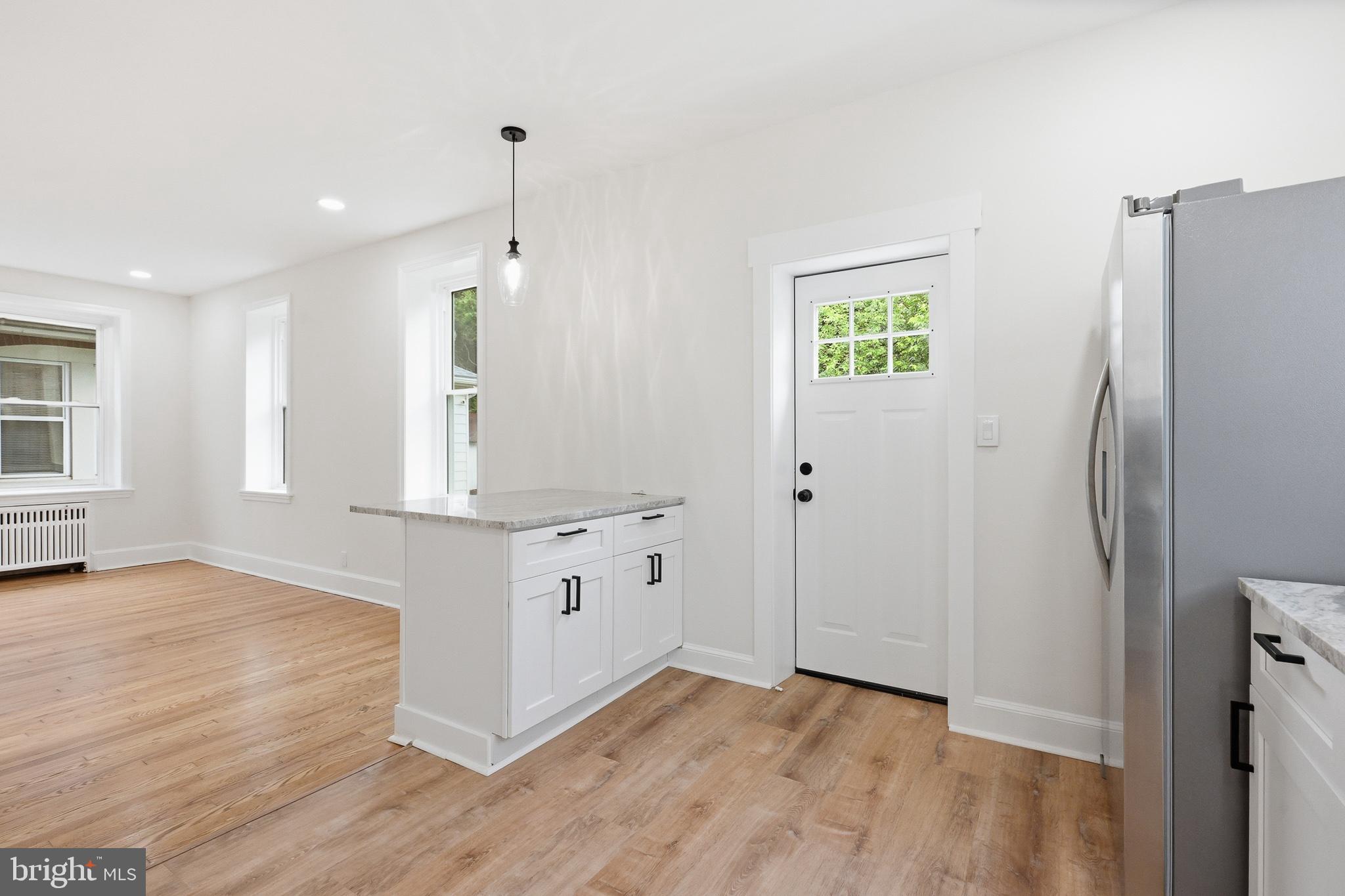 161 East Avon Road Brookhaven, PA 19015 - Photo 4 of 28
