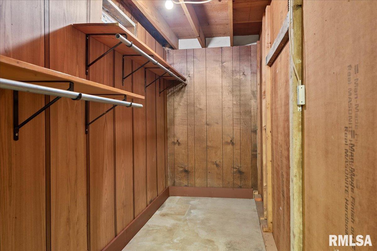 2113 Henley Road Springfield, IL 62702 - Photo 23 of 34