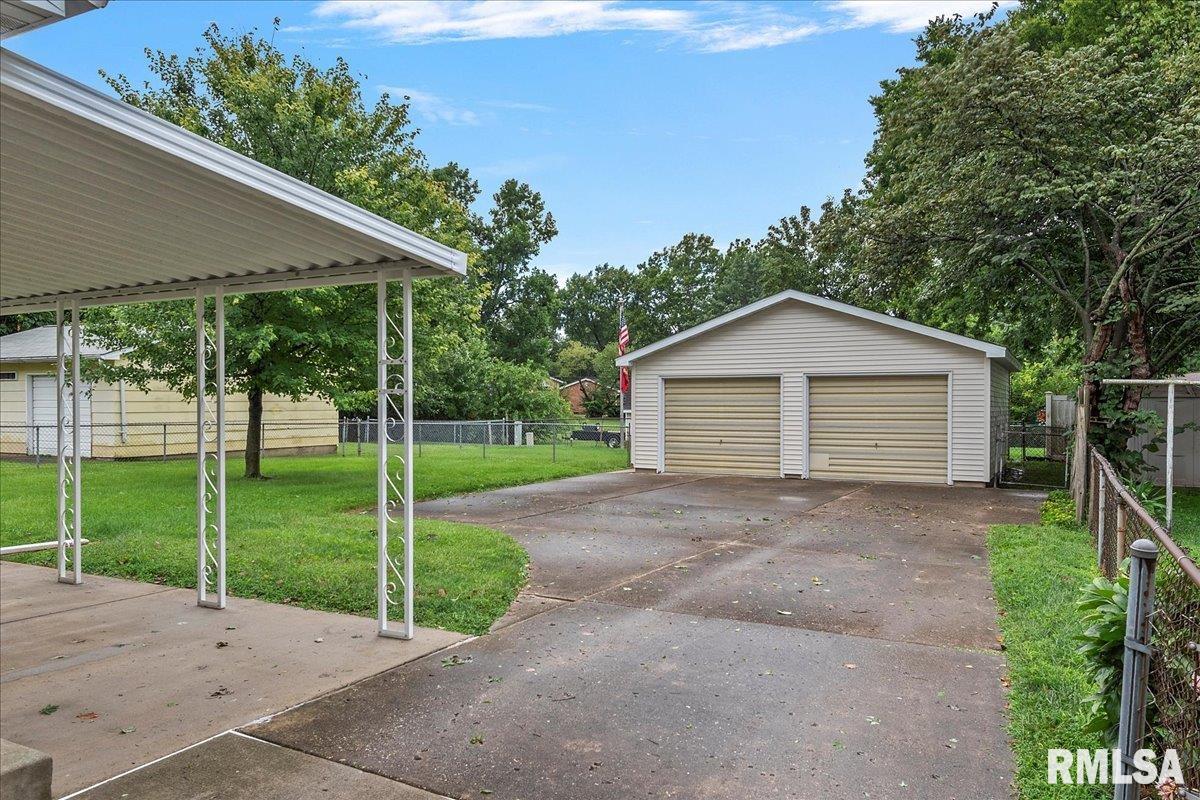 2113 Henley Road Springfield, IL 62702 - Photo 28 of 34