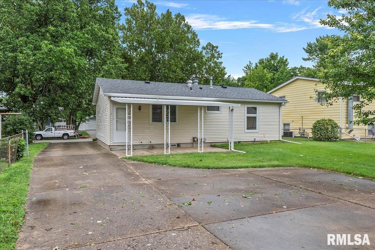 2113 Henley Road Springfield, IL 62702 - Photo 29 of 34