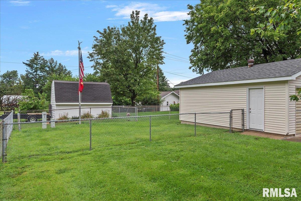 2113 Henley Road Springfield, IL 62702 - Photo 32 of 34