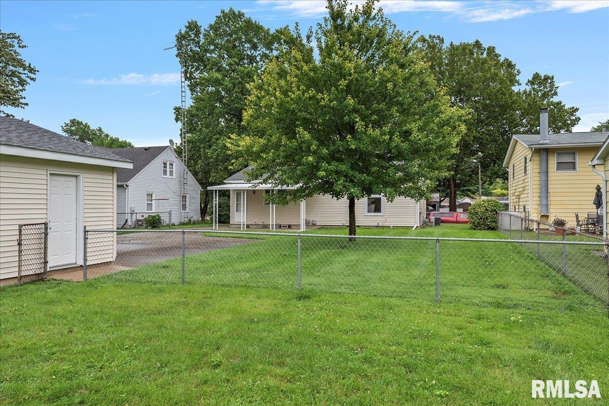 2113 Henley Road Springfield, IL 62702 - Photo 33 of 34
