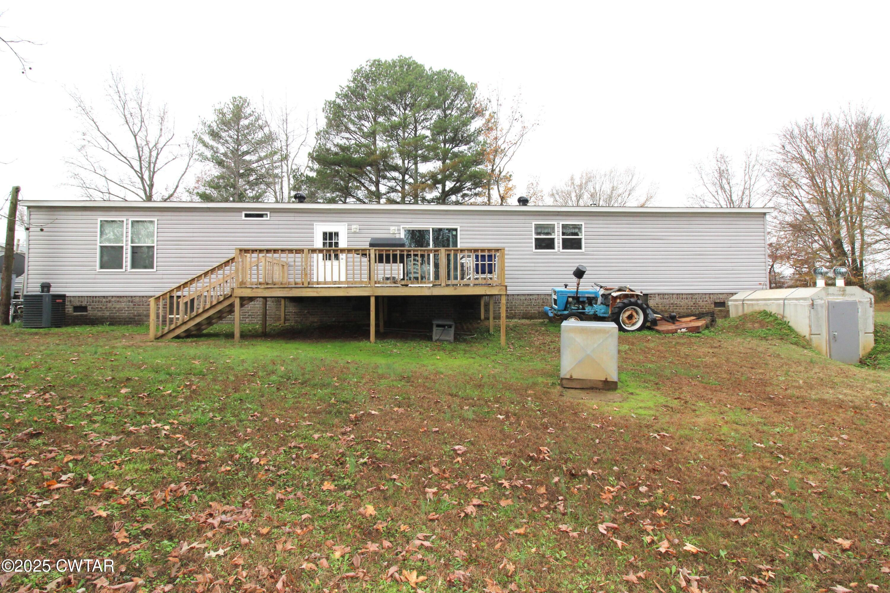34 Rubin White Road Bradford, TN 38316 - Photo 33 of 35 a front view of a house with garden