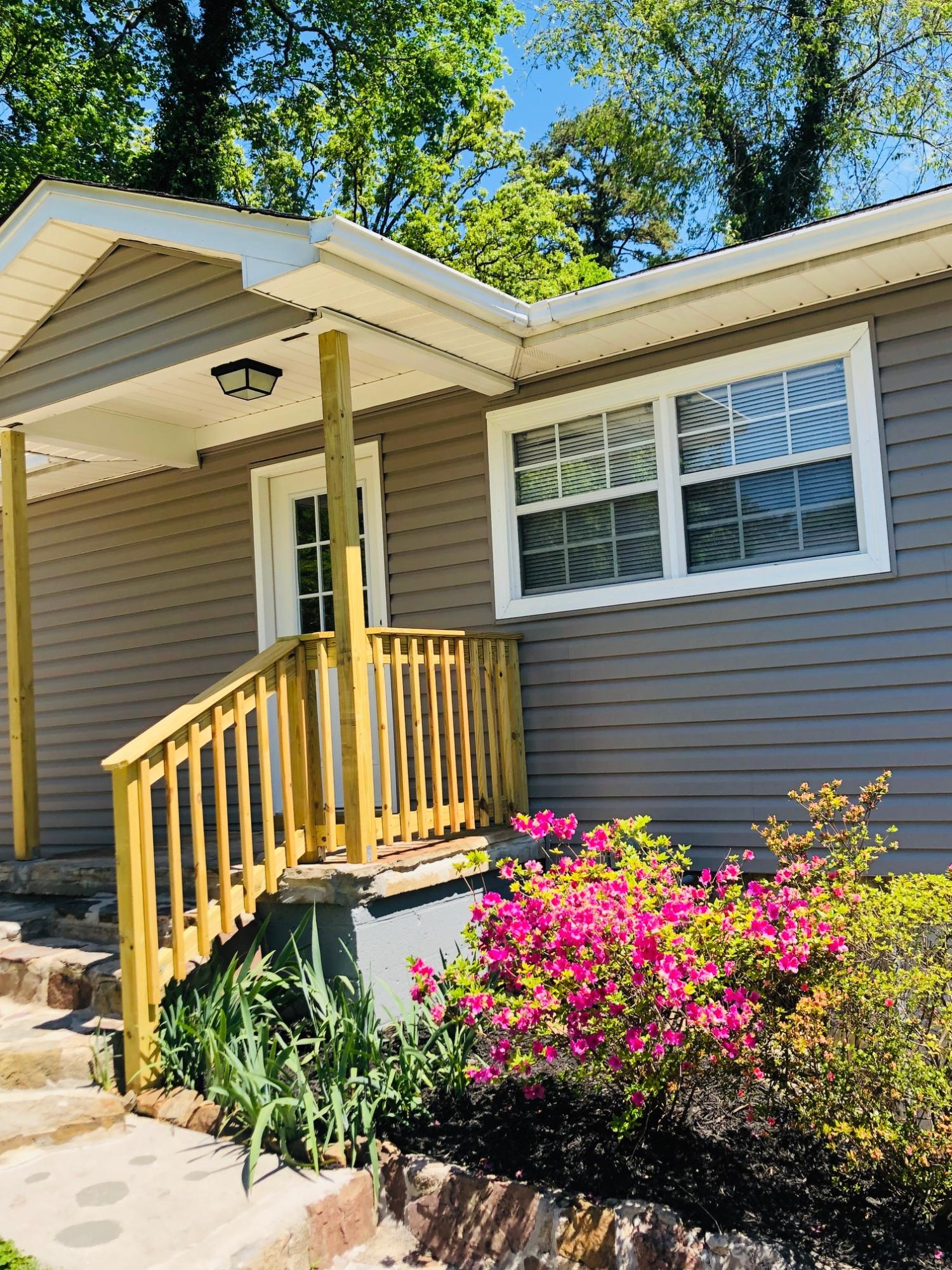 305 East Faunce Lane Oak Ridge, TN 37830 - Photo 1 of 38 Outside