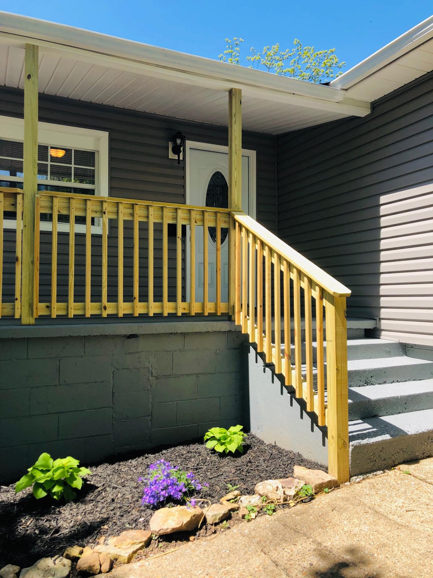 305 East Faunce Lane Oak Ridge, TN 37830 - Photo 12 of 38 Covered Porch