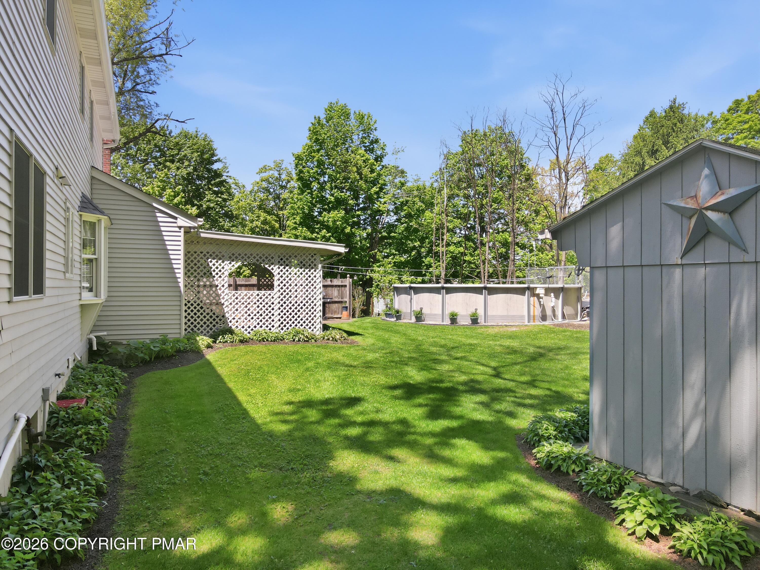14 Minsi Road Delaware Water Gap, PA 18327 - Photo 48 of 75 14 Back (8)