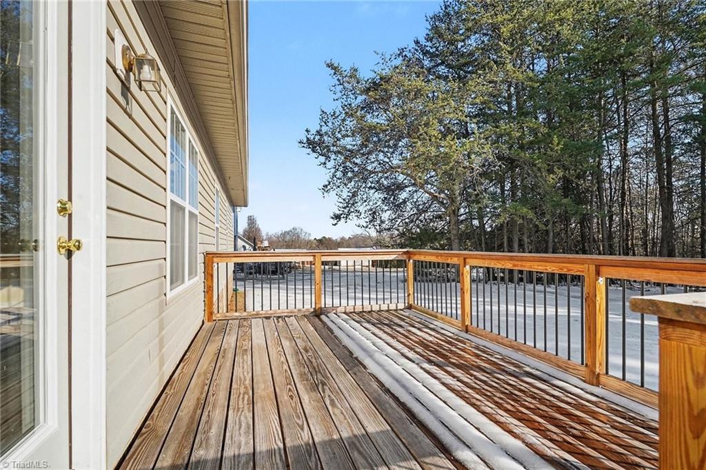 616 Nova Avenue High Point, NC 27265 - Photo 20 of 24 Deck