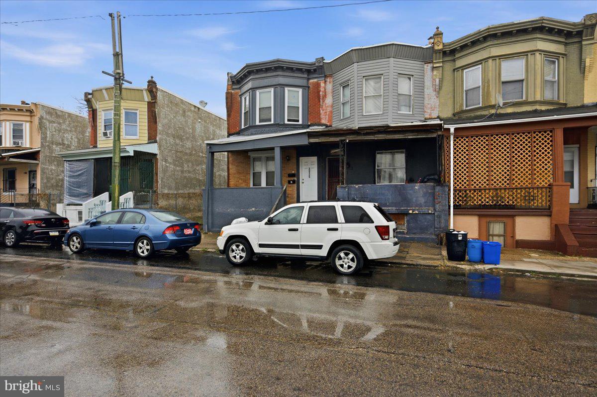 3935 North 10th Street Philadelphia, PA 19140 - Photo 5 of 12 a view of multiple house