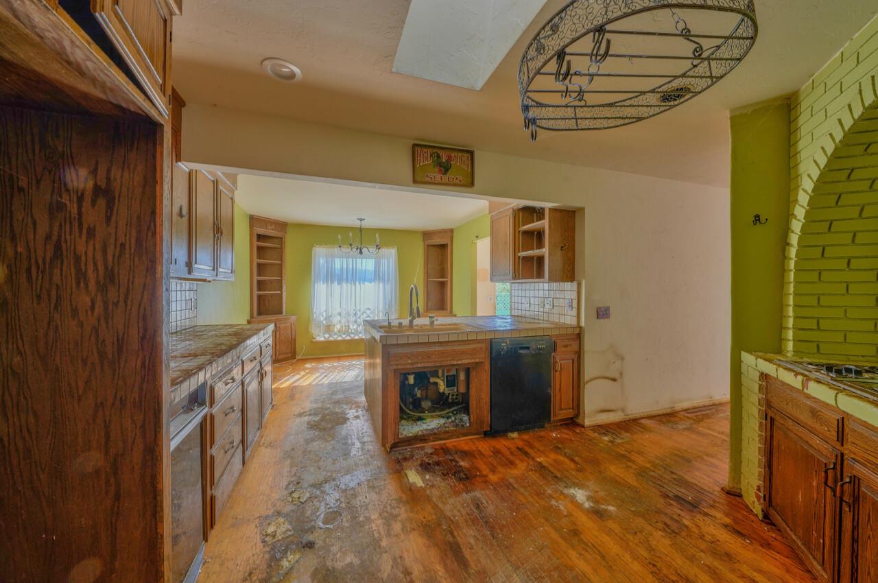 26045 Toro Road Salinas, CA 93908 - Photo 13 of 35 a view of living room