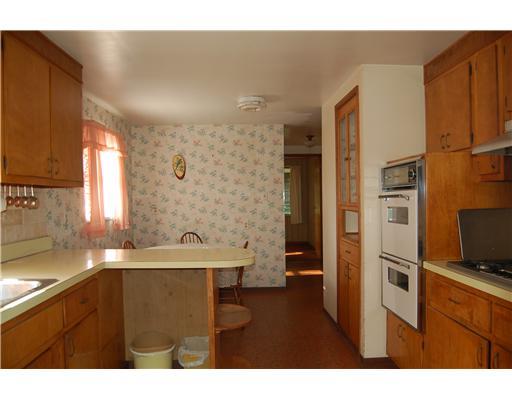 57 Cowan Road Pittsburgh, PA 15205 - Photo 13 of 18 Kitchen.