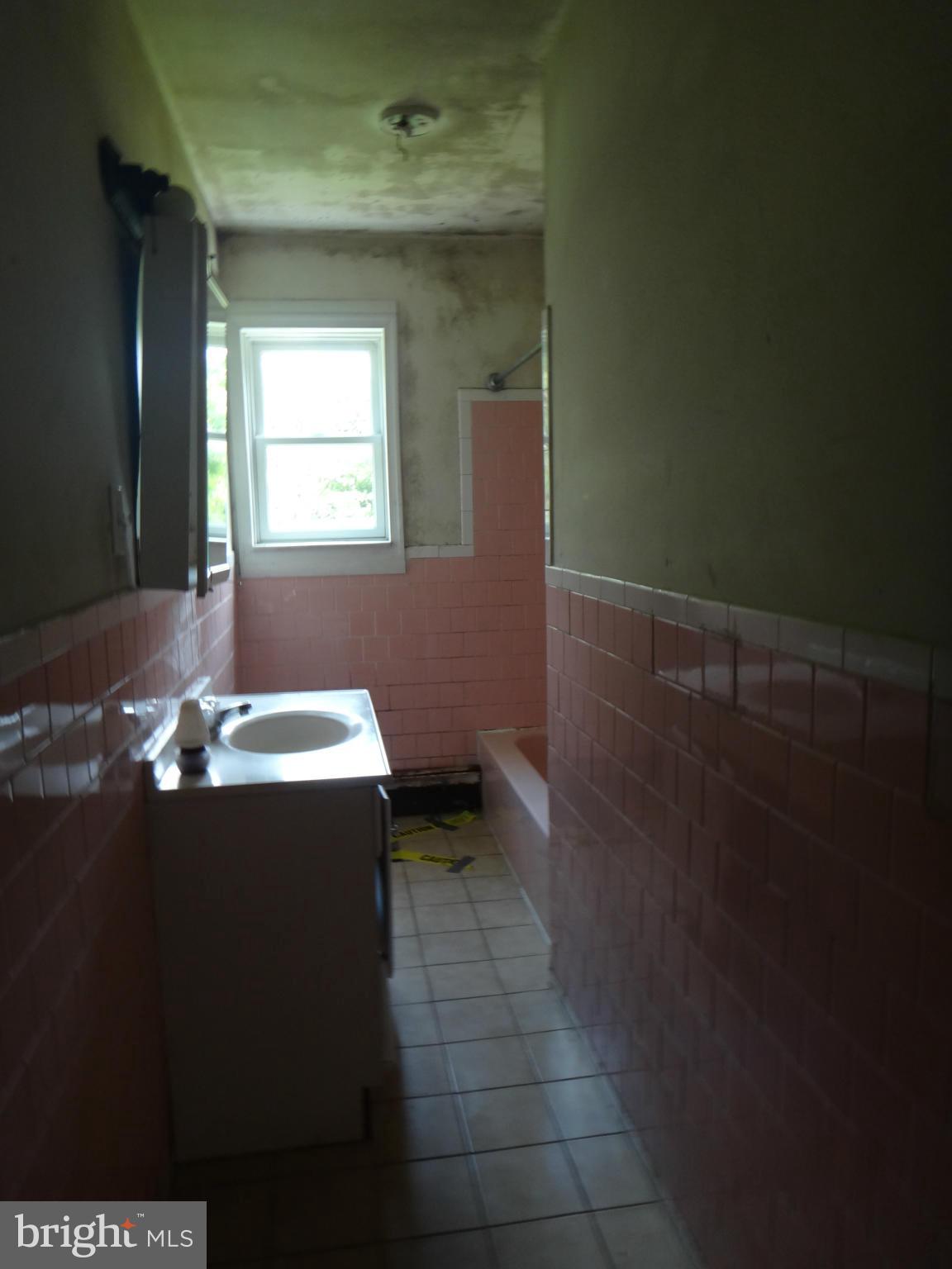 2657 Carver Road Crofton, MD 21114 - Photo 10 of 12 Bath