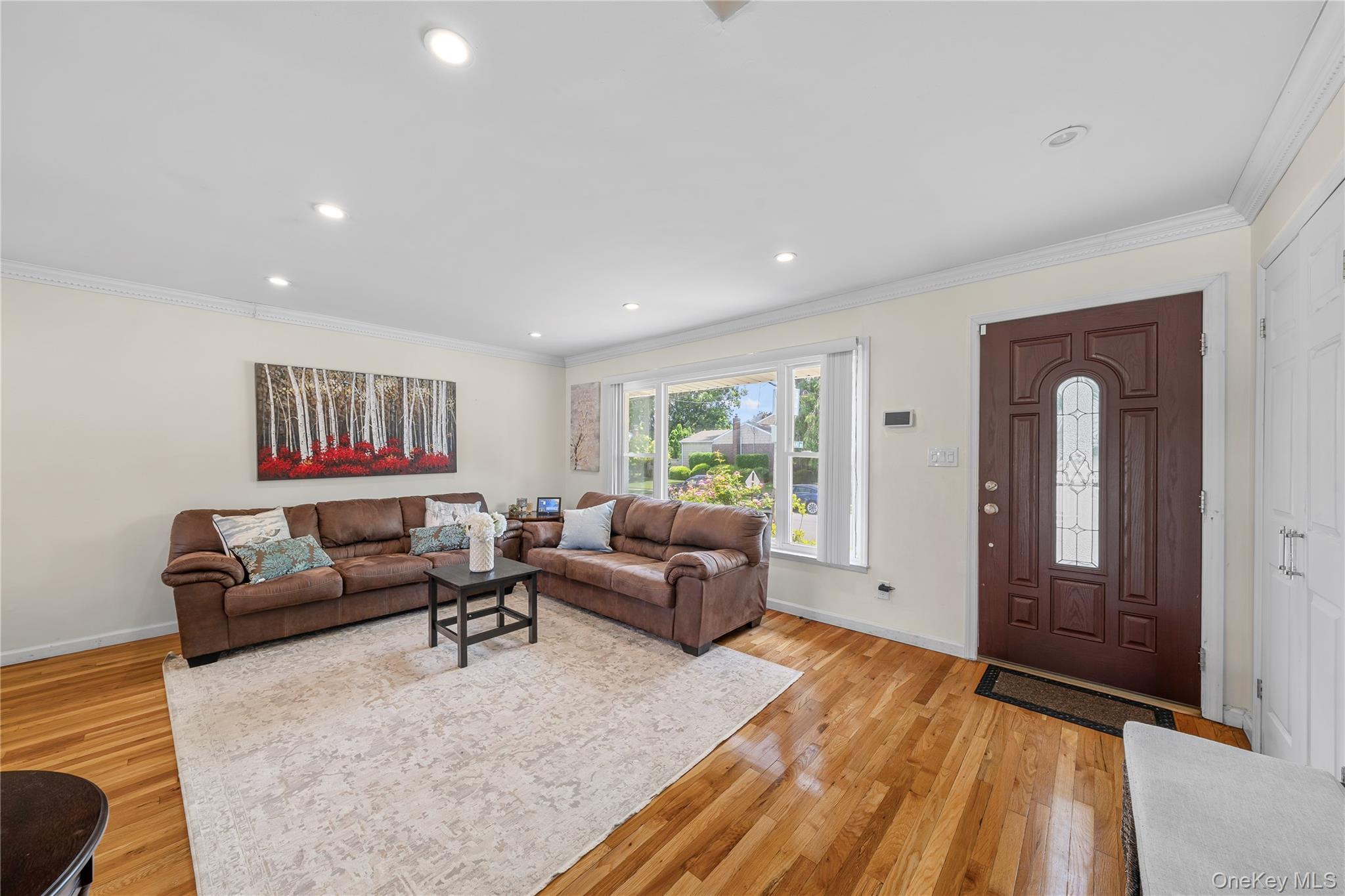 16 Cumberland Road Jericho, NY 11753 - Photo 7 of 44