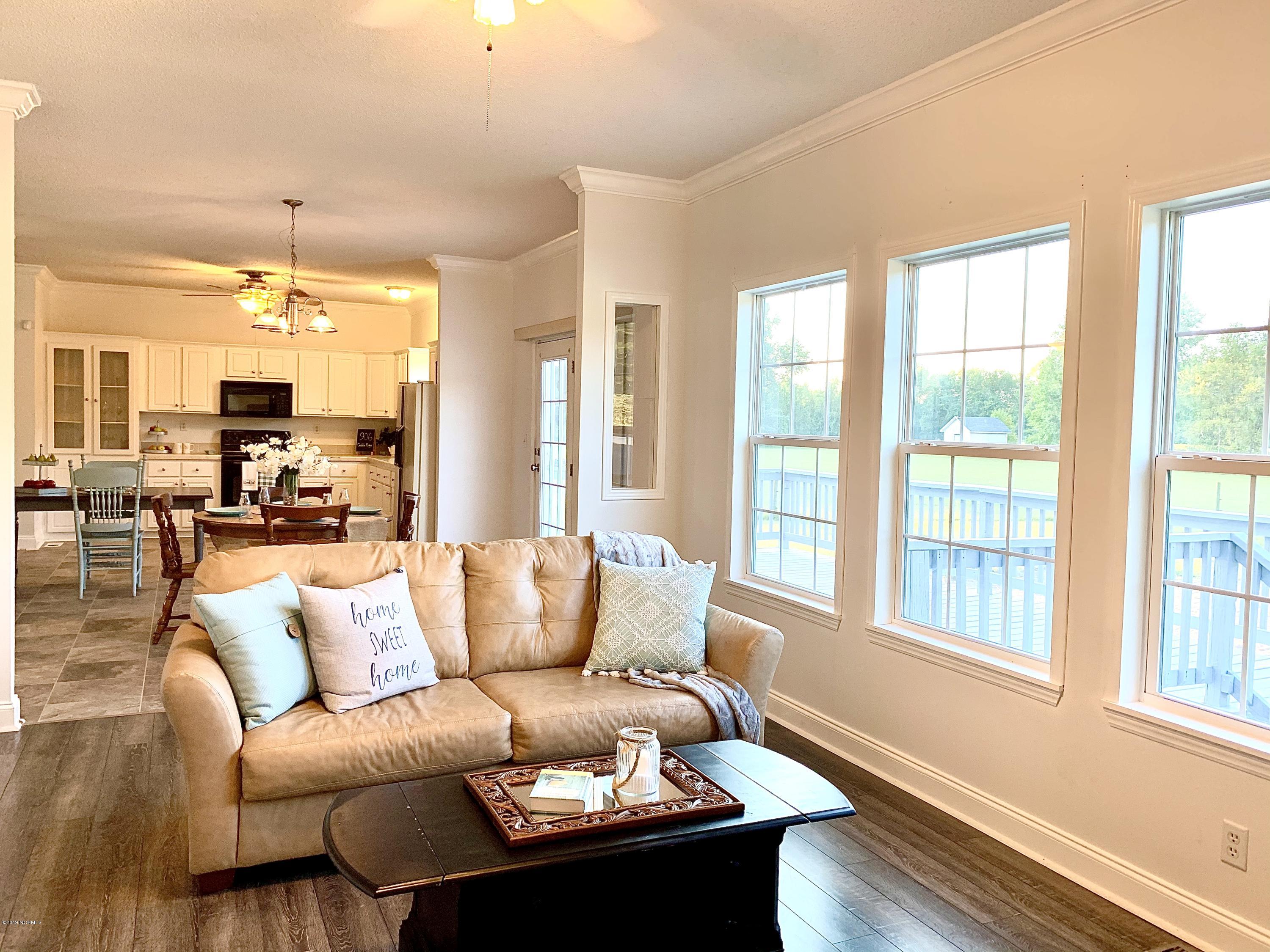 906 Cobble Ridge Road Nashville, NC 27856 - Photo 4 of 26 96C87A79-FE5D-4681-B89C-5423D4CF4D36