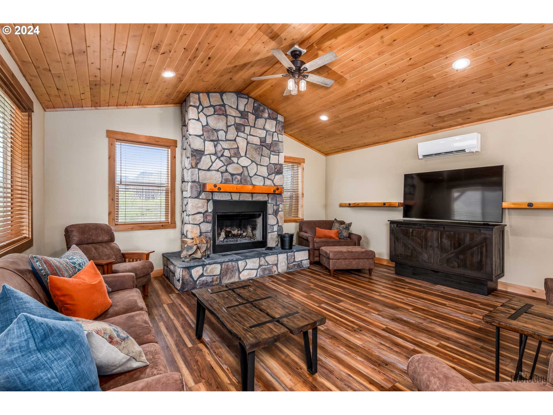 91160 Yeager Road Blue River, OR 97413 - Photo 12 of 48 Gallery Image 12