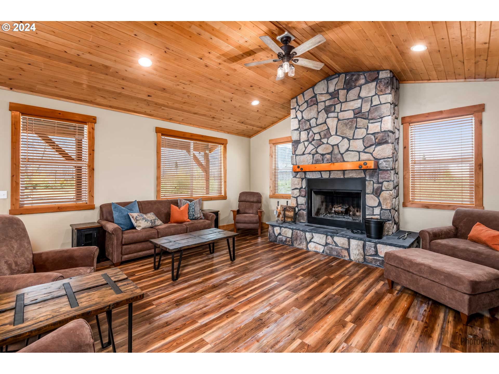 91160 Yeager Road Blue River, OR 97413 - Photo 13 of 48 Gallery Image 13