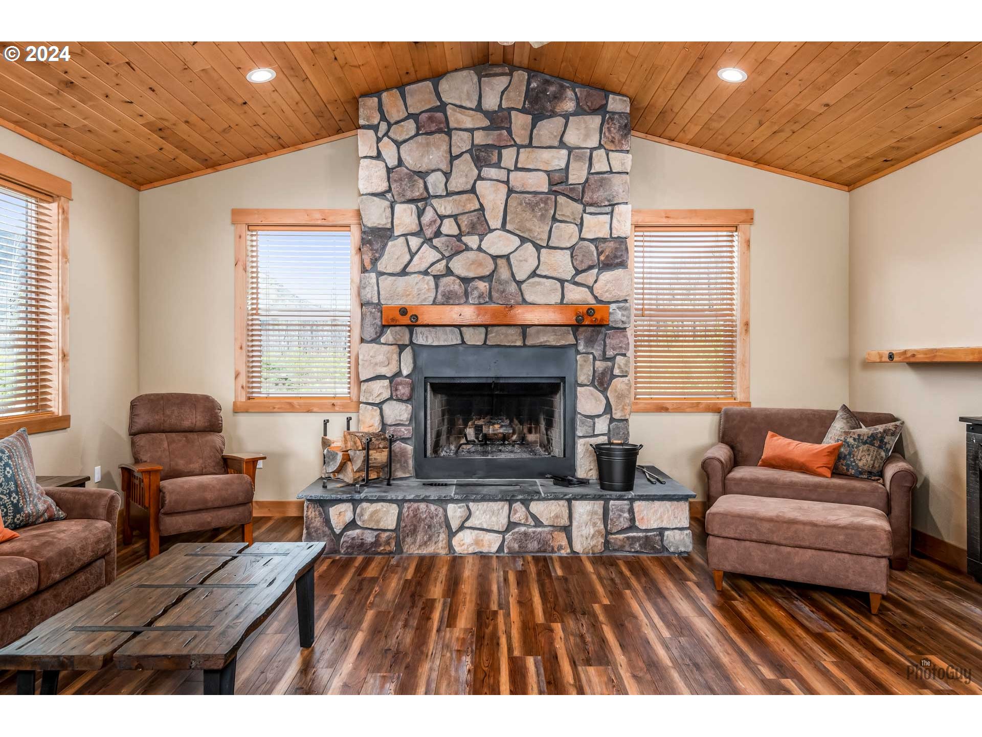 91160 Yeager Road Blue River, OR 97413 - Photo 2 of 48 Gallery Image 2